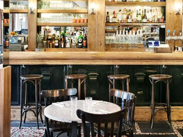 Vente restaurant bar licence 4 terrasse Nantes