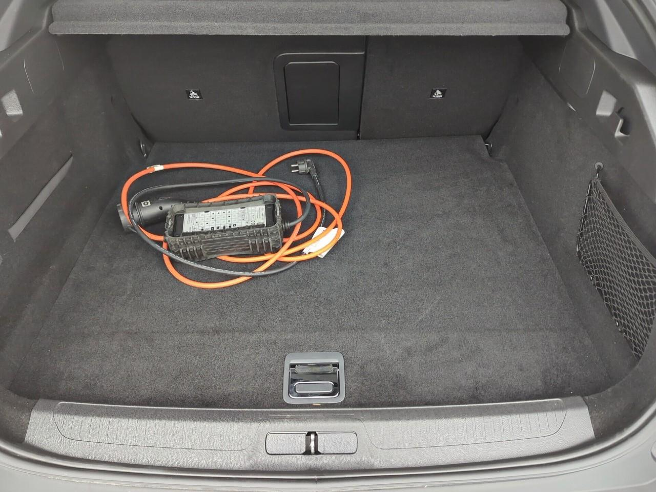 Peugeot 408 phev 225 e-eat8 allure pack — photo 6