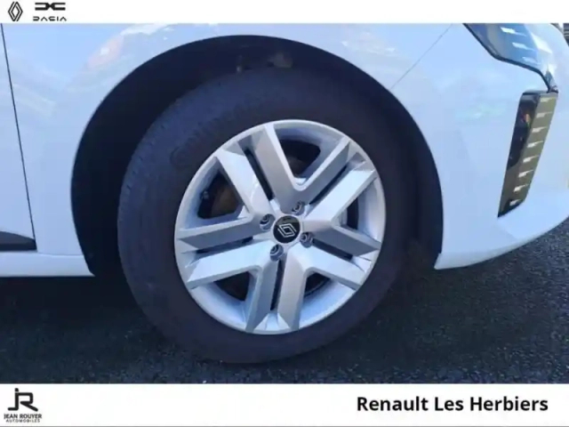 Renault Clio 1.5 blue dci 100ch evolution - 24 — photo 8