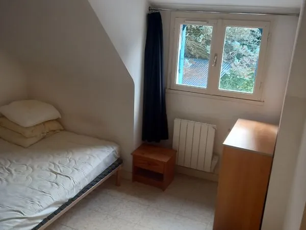 Chambre dans maison charges comprises