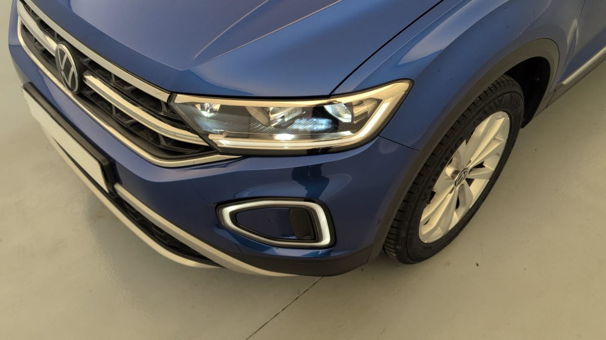 Volkswagen T-Roc — photo 14