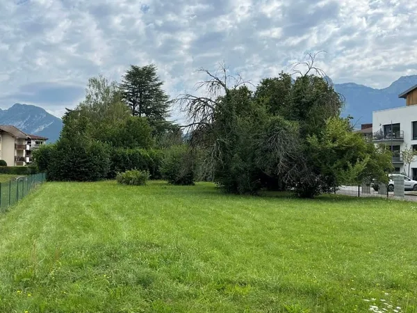 Terrain 1000 m²