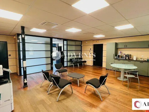 Bureaux 260 m²