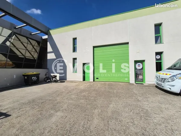 Local d'activité 272 m²