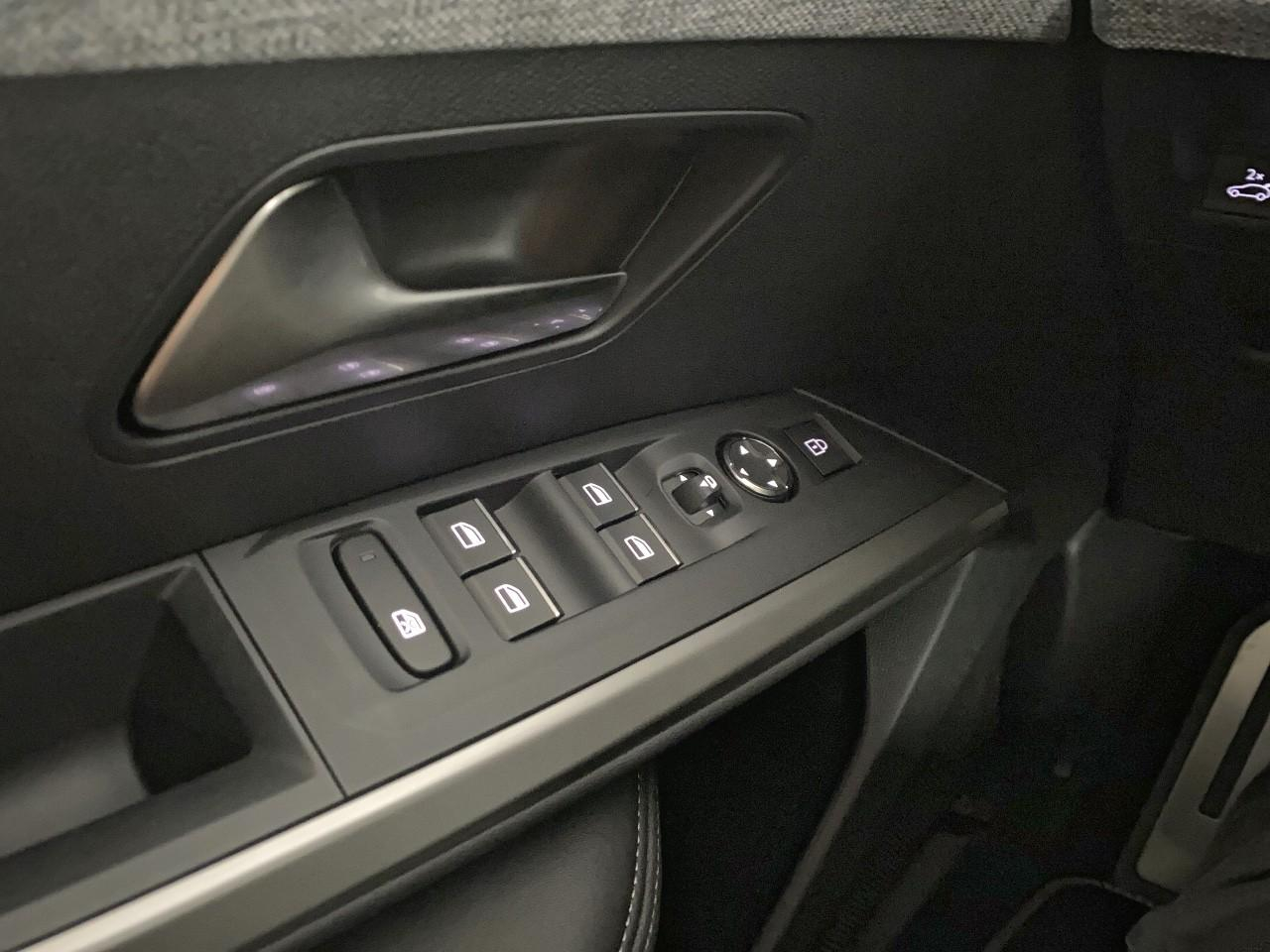 Peugeot 3008 hybrid 145 e-dcs6 gt — photo 20