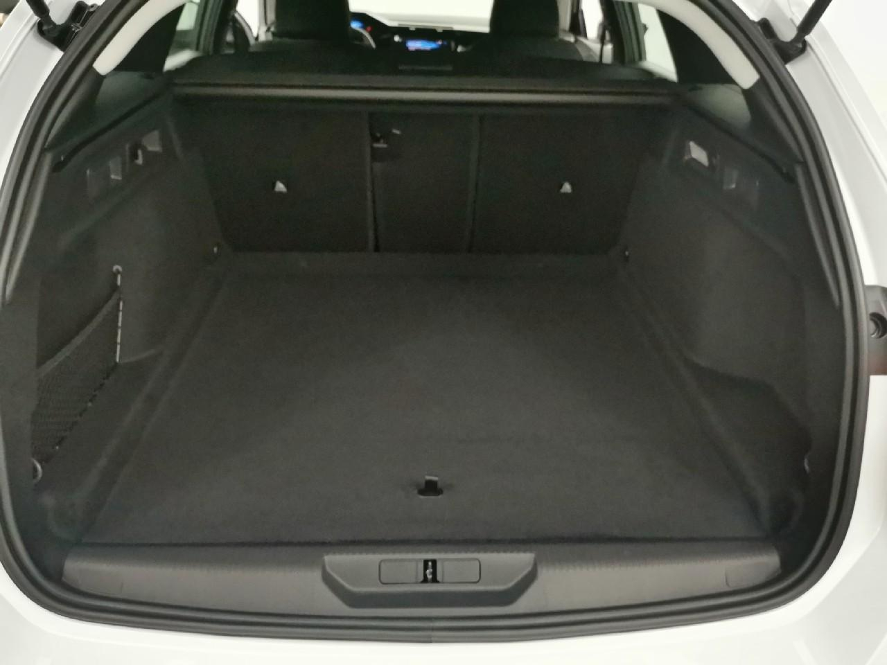 Peugeot 308 sw hybrid 145 e-dcs6 style — photo 14