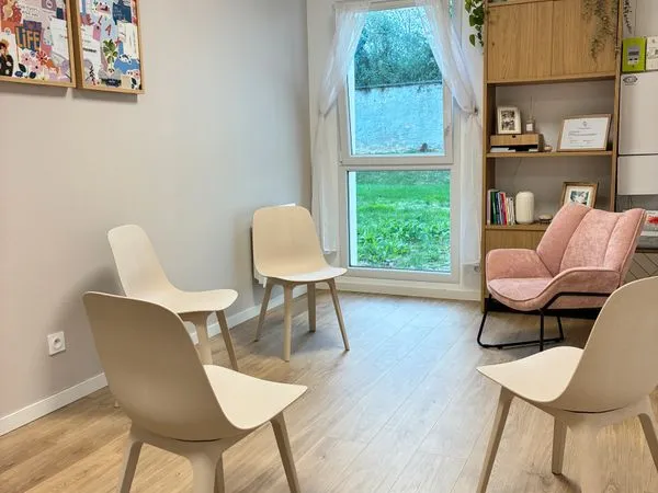 Sous-location cabinet santé 15 m² - Carpiquet - Local neuf