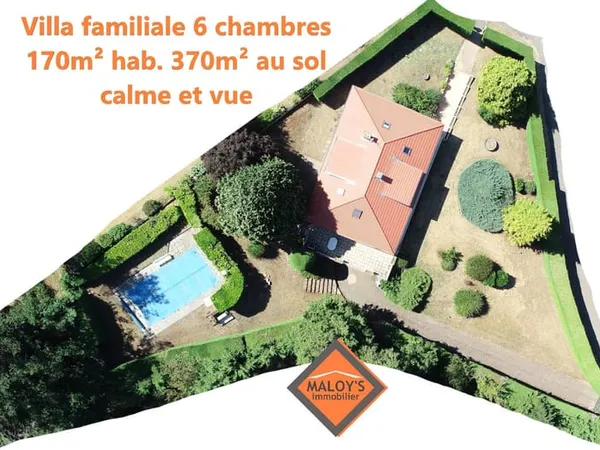 Maison familiale 378m2 avec piscine chauffée, vue panoramiqu