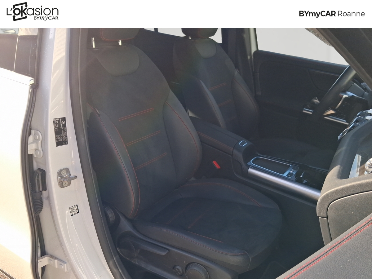 Mercedes GLA 180 7G-DCT — photo 16