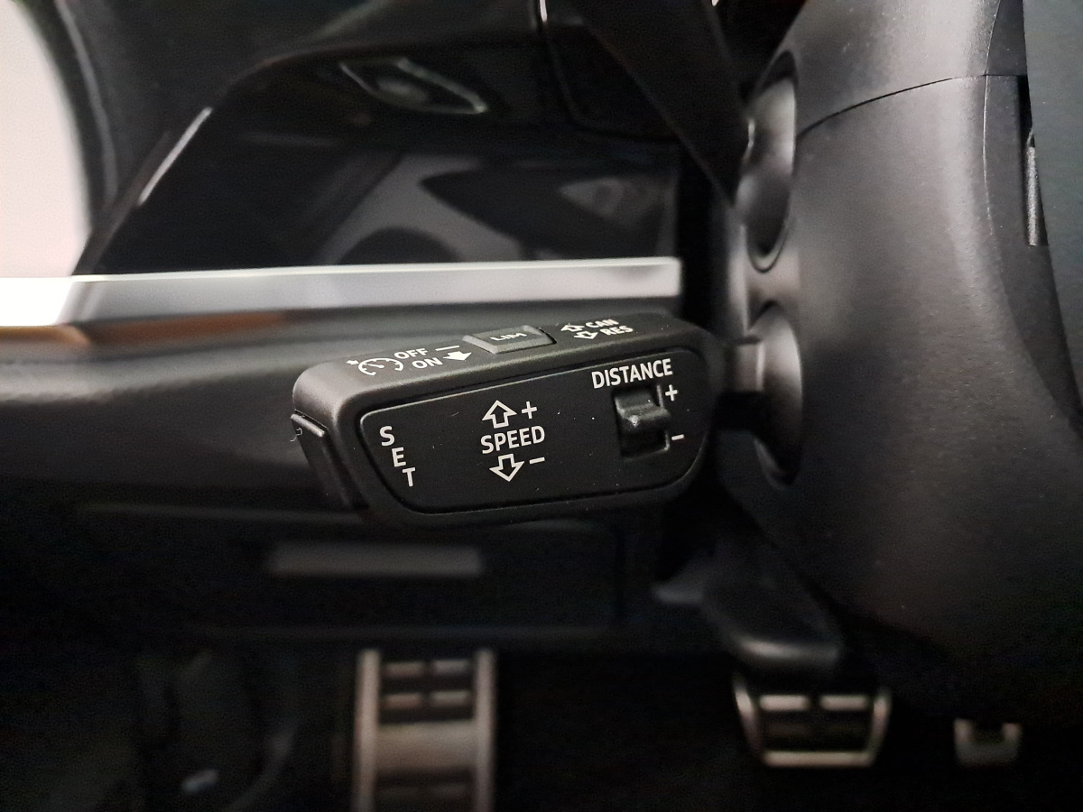 Audi Q3 — photo 21