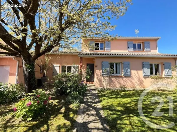 Maison 8 pièces 180 m²