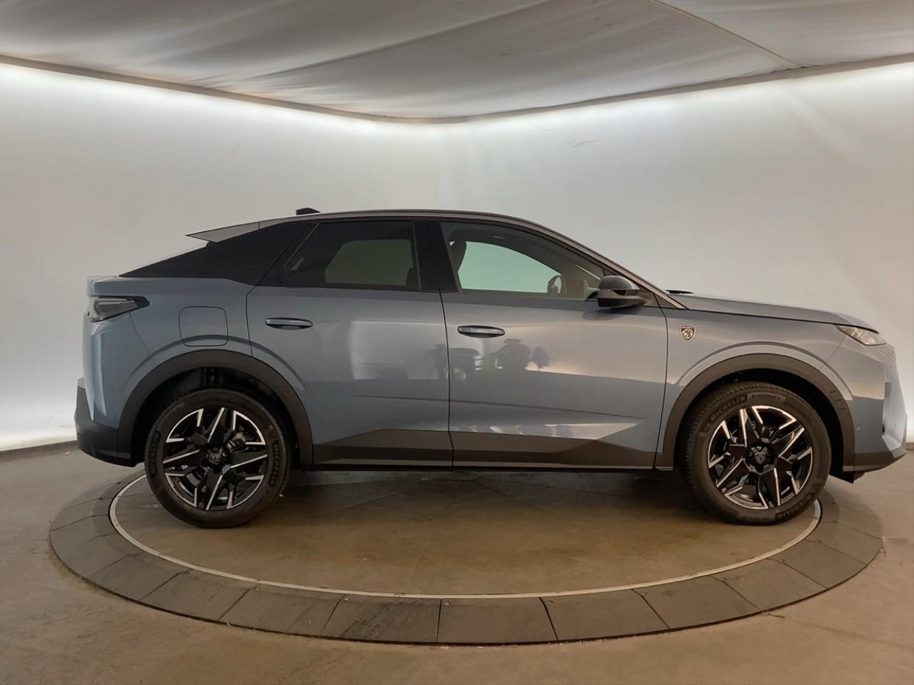 Peugeot 3008 hybrid 145 e-dcs6 gt — photo 4