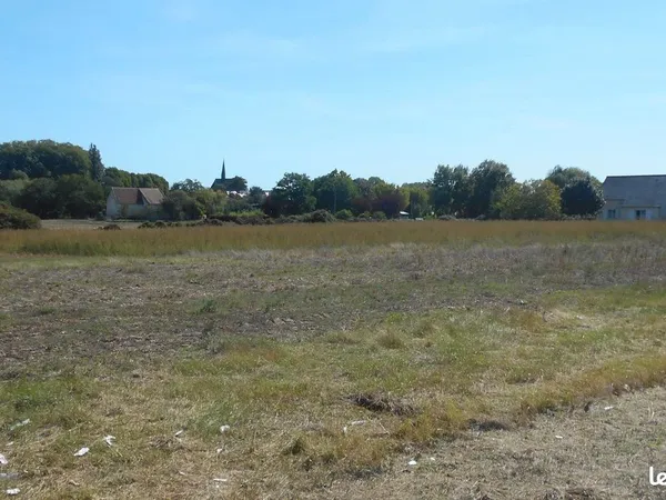 Terrain 1 887 m² Marcilly Sur Vienne