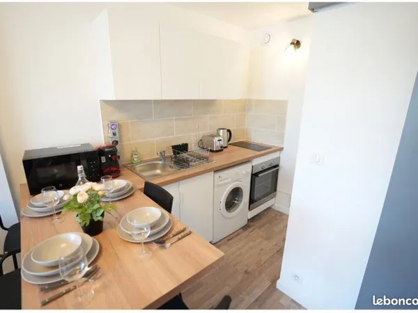 🏡 Appartement 30 m² à louer - Sanary-sur-Mer