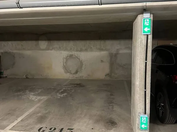 Parking 12 m²