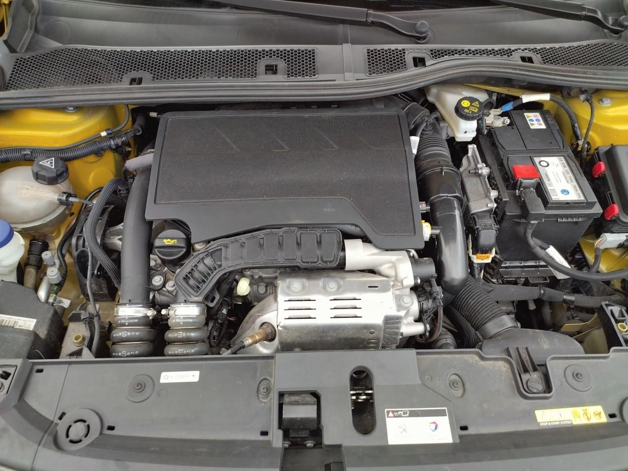 Peugeot 208 puretech 100 s&s eat8 gt — photo 15