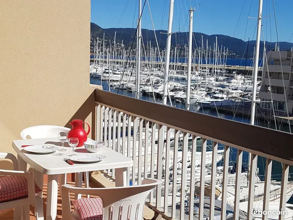 Appartement terrasse vue mer au calme