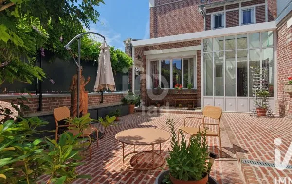 Maison 9 pièces 250 m²