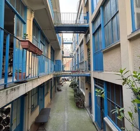 Local d'activité 54 m²