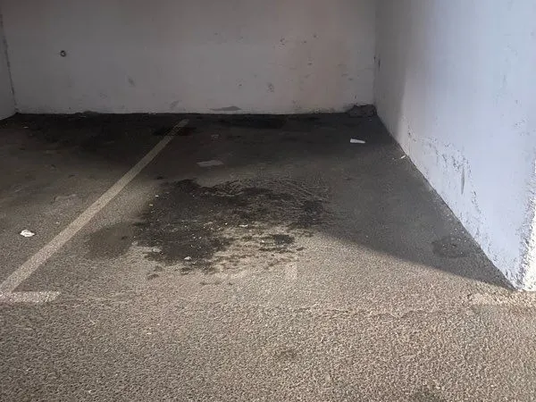 Emplacement de stationnement à louer