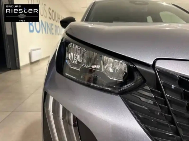 Peugeot 2008 hybrid 145 e-dcs6 — photo 76
