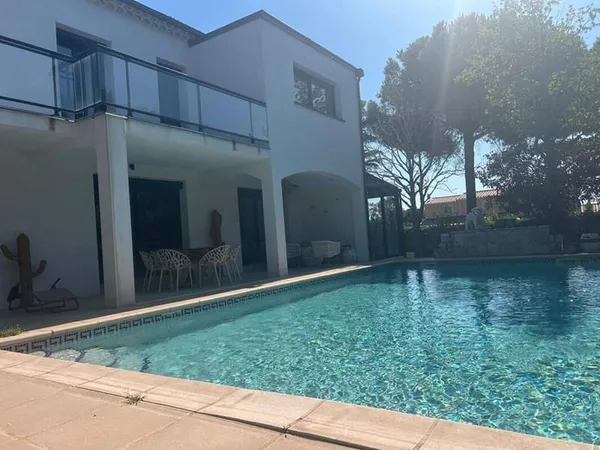 Villa 6 pièces 183 m²