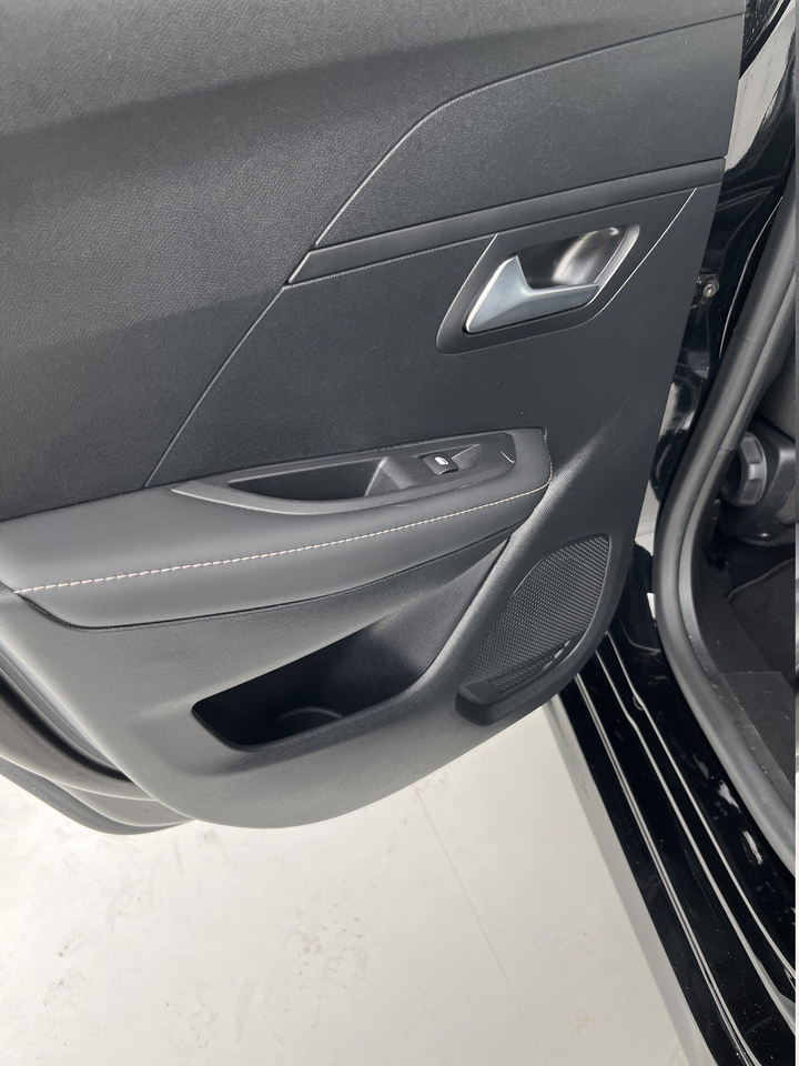 Peugeot 208 — photo 71