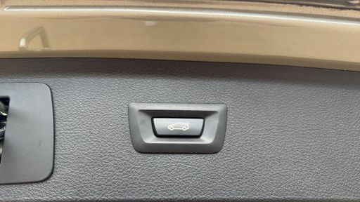 BMW Serie 2 Active Tourer 220i 192 Steptronic8 - Luxury – 2017 – 50313 km – Essence – Boîte Automatique — photo 35