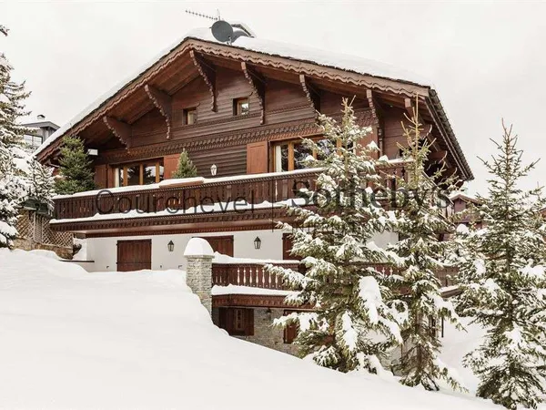 Chalet 10 pièces 900 m²