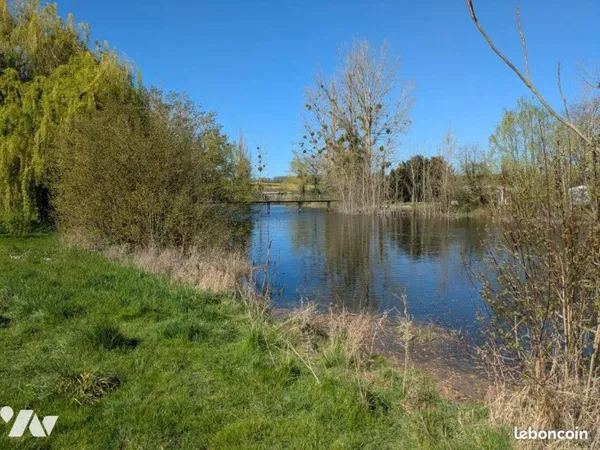 Terrain 24100 m² TROGUES