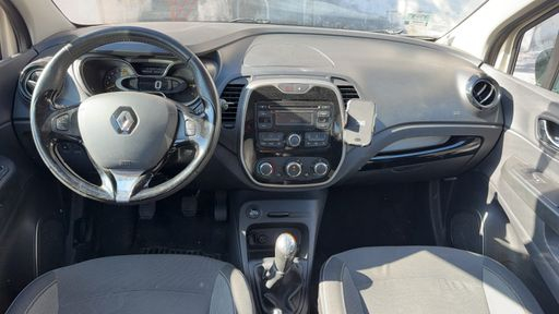 Renault Captur 0.9 TCe 90 - Business – 2015 – 120562 km – Essence – Boîte Manuelle — photo 49
