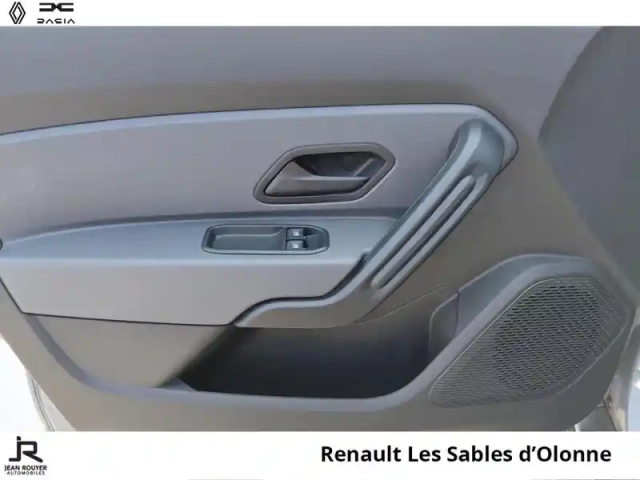 Dacia Duster 1.0 eco-g 100ch essential 4x2 — photo 15