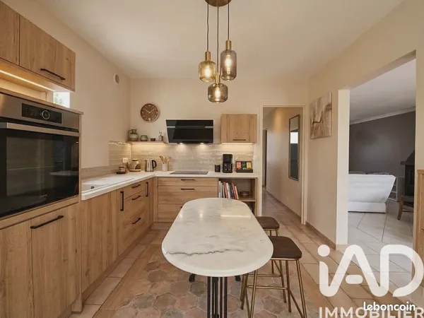 Maison familiale 8 pièces 134 m²