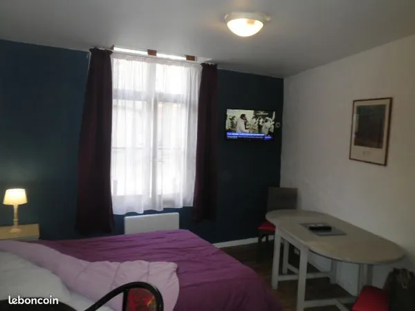 Studio Meublé - Hyper Centre-Toutes Charges Inclues y compris Parking Privé