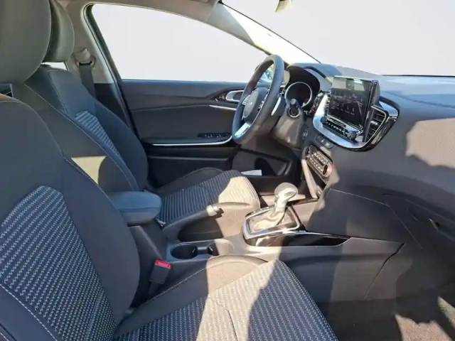 Kia Ceed sw 1.5 t-gdi 140 ch dct7 — photo 15