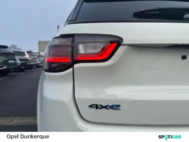 Jeep Compass 1.3 turbo t4 240ch phev 4xe summit at6 eawd — photo 9