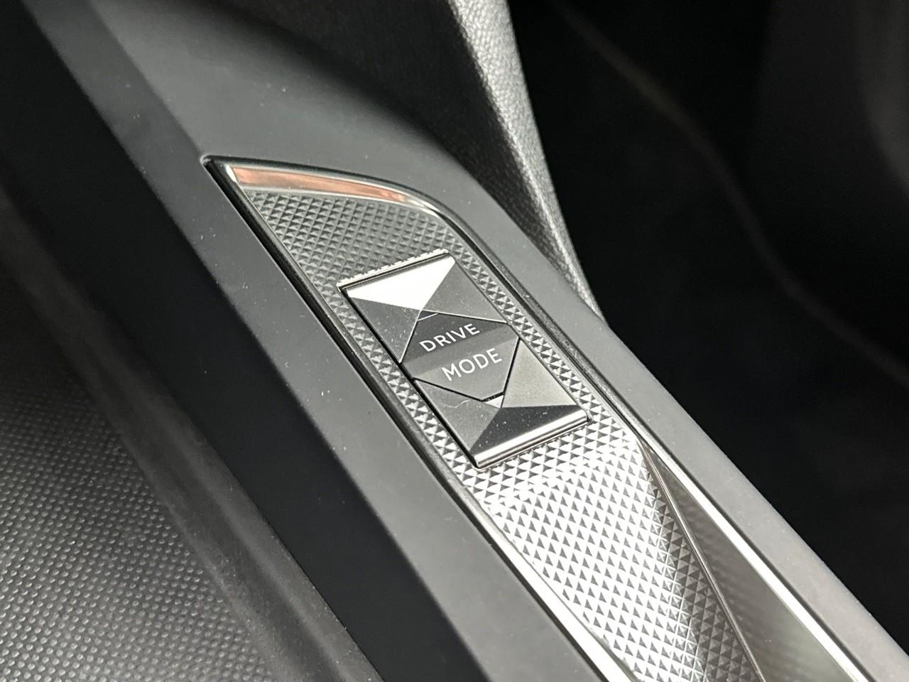 Ds Ds 3 crossback puretech 130 eat8 performance line+ — photo 30