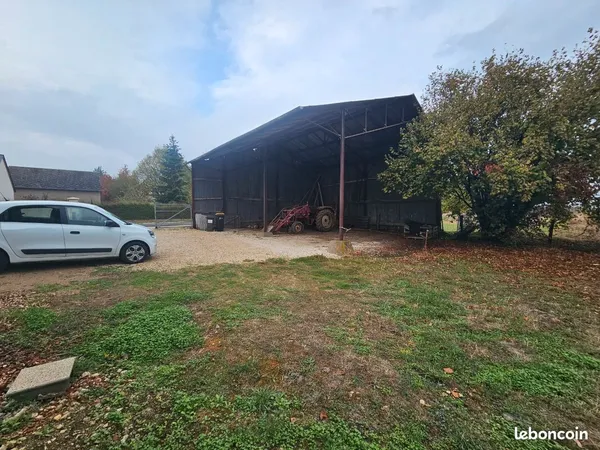 Loue emplacement parking hivernage pour camping car