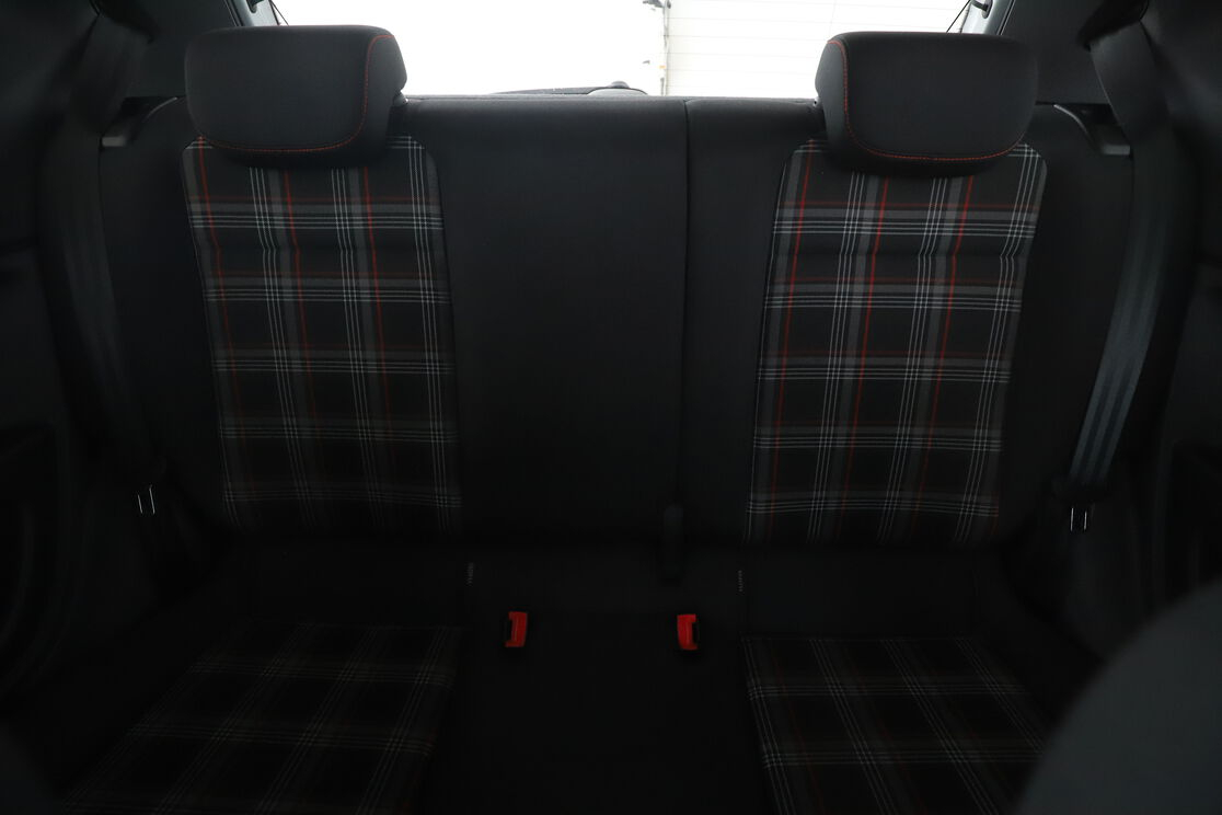 Volkswagen up! 1.0 TSI BlueMotion GTI — photo 14