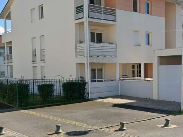 T3 53 m² - Balcon - Piscine - 2 parkings - Résidence sécurisée - Billère