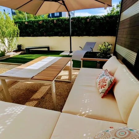 T3 meublé 64 m² jardin plein sud + garage et place extérieur