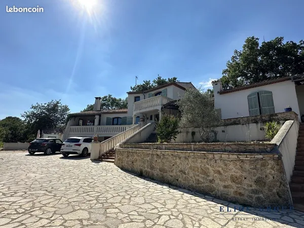 Propriété 9 pièces 230 m²