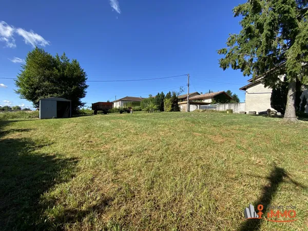 À VENDRE : Rare Terrain Plat de 500 m² - Maubec (38300)