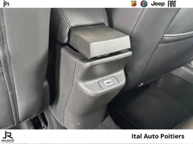 Jeep Avenger 1.2 turbo t3 100ch altitude (186?/mois après 1er loyer de 3000?) — photo 12