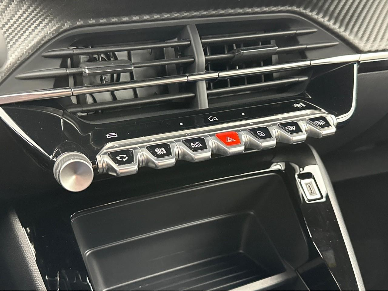 Peugeot 2008 100 s&s bvm6 style — photo 27