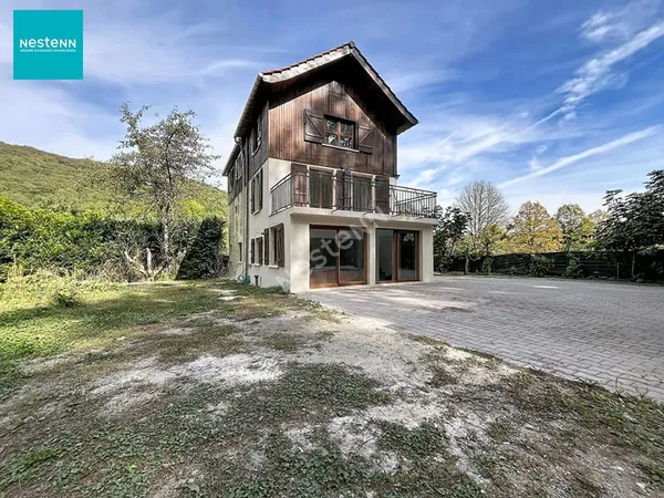 CONTAMINE SARZIN _ Maison individuelle 5 pièces d'environ 130 m², sur parcelle de 3 800 m², avec jar