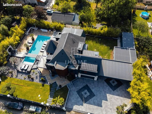 Maison 7 pièces 295 m²