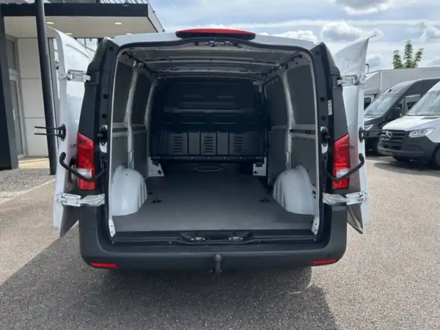Mercedes Vito 116 cdi long boite auto — photo 11