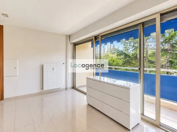 Studio avec terrasse dans immeuble de standing - Cannes Mari
