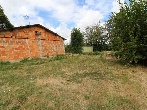Terrain 5060 m2 dont 1364m² constructible